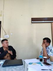 Kanit Intel Polsek BP Peliung Ingatkan Perangkat Desa Negri Agung Jaya Harus Netral Saat Pilkada