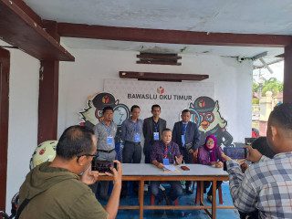 Diduga Intimidasi Warga, Oknum Kades Dilaporkan ke Bawaslu OKU Timur
