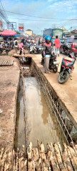Pembangunan Parit Tanpa Rambu-rambu Ancam Keselamatan Pengguna Jalan