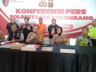 Dalam Pengaruh Miras, Carel Nekat Pukul Petugas Satlantas Polrestabes Palembang yang Sedang Bertugas