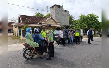 Personel Belitang II Patroli Ciptakan Sitkamtibmas Aman dan Kondusif
