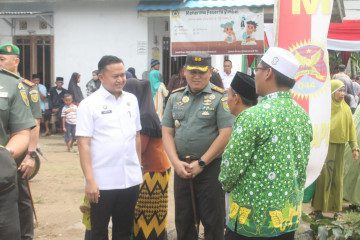 Dandim 0418/Palembang Dampingi Danrem 044/Gapo Resmikan Pembangunan MCK Umum Program Besemah dan Rehab RTLH