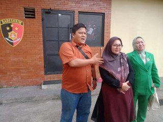Kakak Korban Minta Keadilan Atas Meninggalnya Adik Ke Polda Sumsel