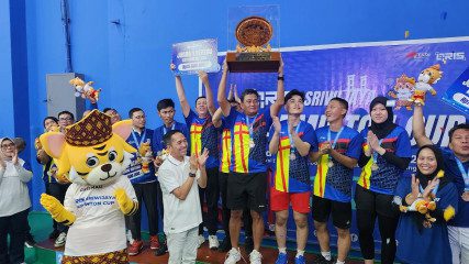 Karo SDM Membawa Tim Badminton Polda Sumsel, Sabet Juara Pertama Kejuaraan Beregu Antar Instansi 