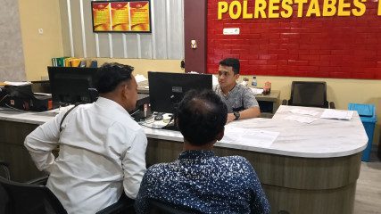 Isteri Digrebek Warga Berduaan di Dalam Rumah Dengan PIL, Suami Melapor Perbuatan Ke Polisi
