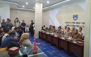 Forkopimda OKU Timur Ajak Wartawan Sama-Sama Menjaga Bumi Sebiduk Sehaluan Tetap Kondusif